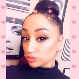 Meet your Posher, Angela